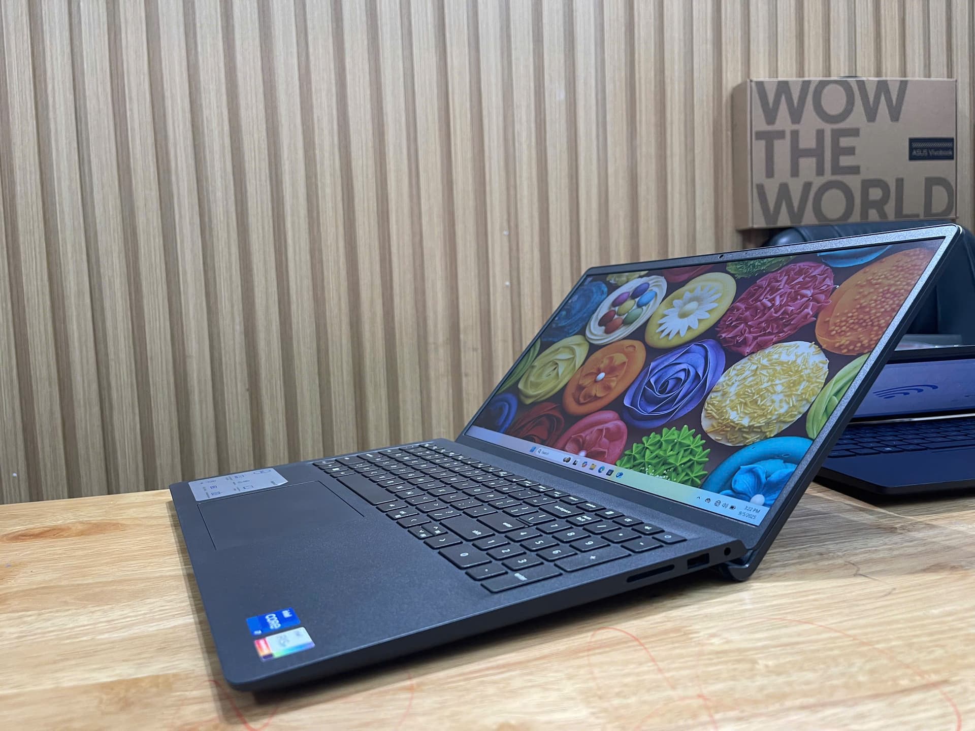 Dell Inspiron 3530 Core i7 1355U