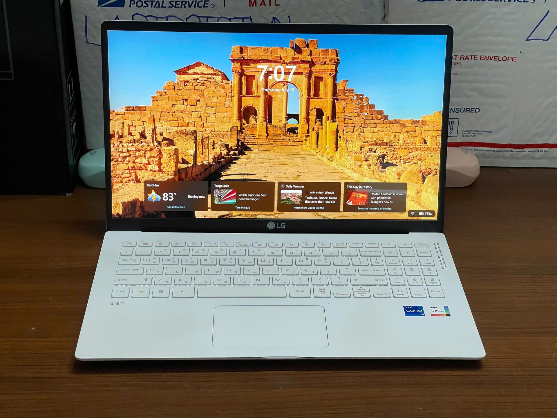 LG GRAM 15 / C0RE I7 1165G7 / 16GB / 512GB / 15.6 FHD