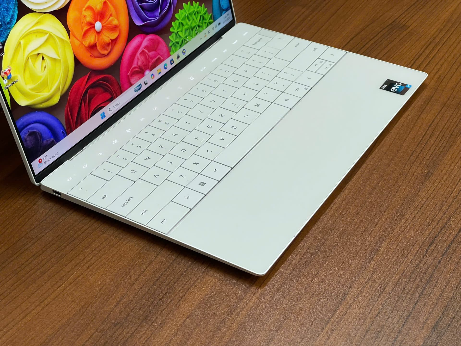 Laptop Dell XPS 13 Plus 9320 Core i7 1360P RAM 16GB SSD 512GB 13inch Oled 3.5K Cảm Ứng