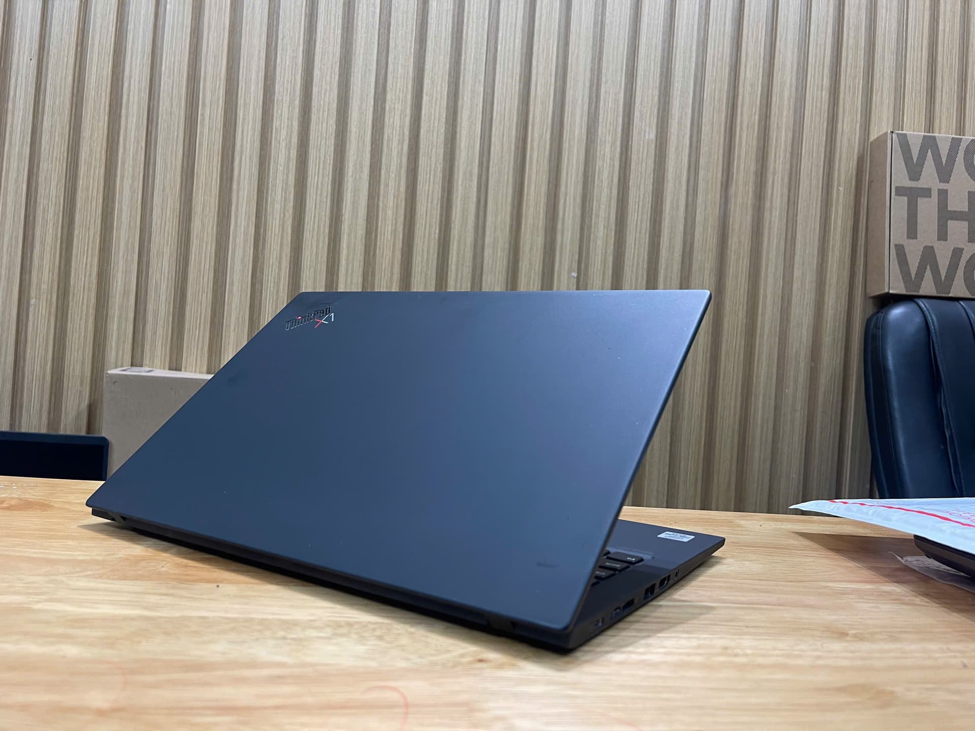 Laptop Lenovo ThinkPad X1 Carbon Gen 8 i7 10610U 