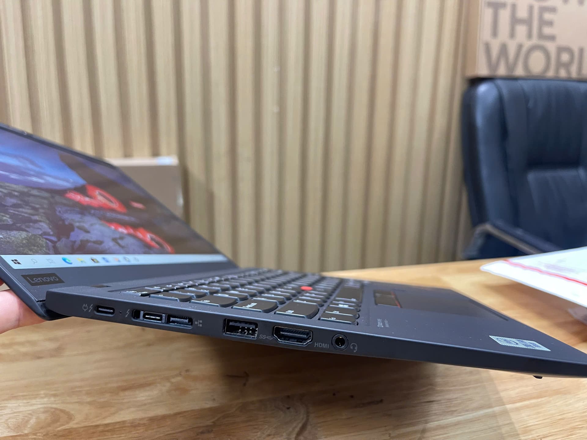 Laptop Lenovo ThinkPad X1 Carbon Gen 8 i7 10610U 