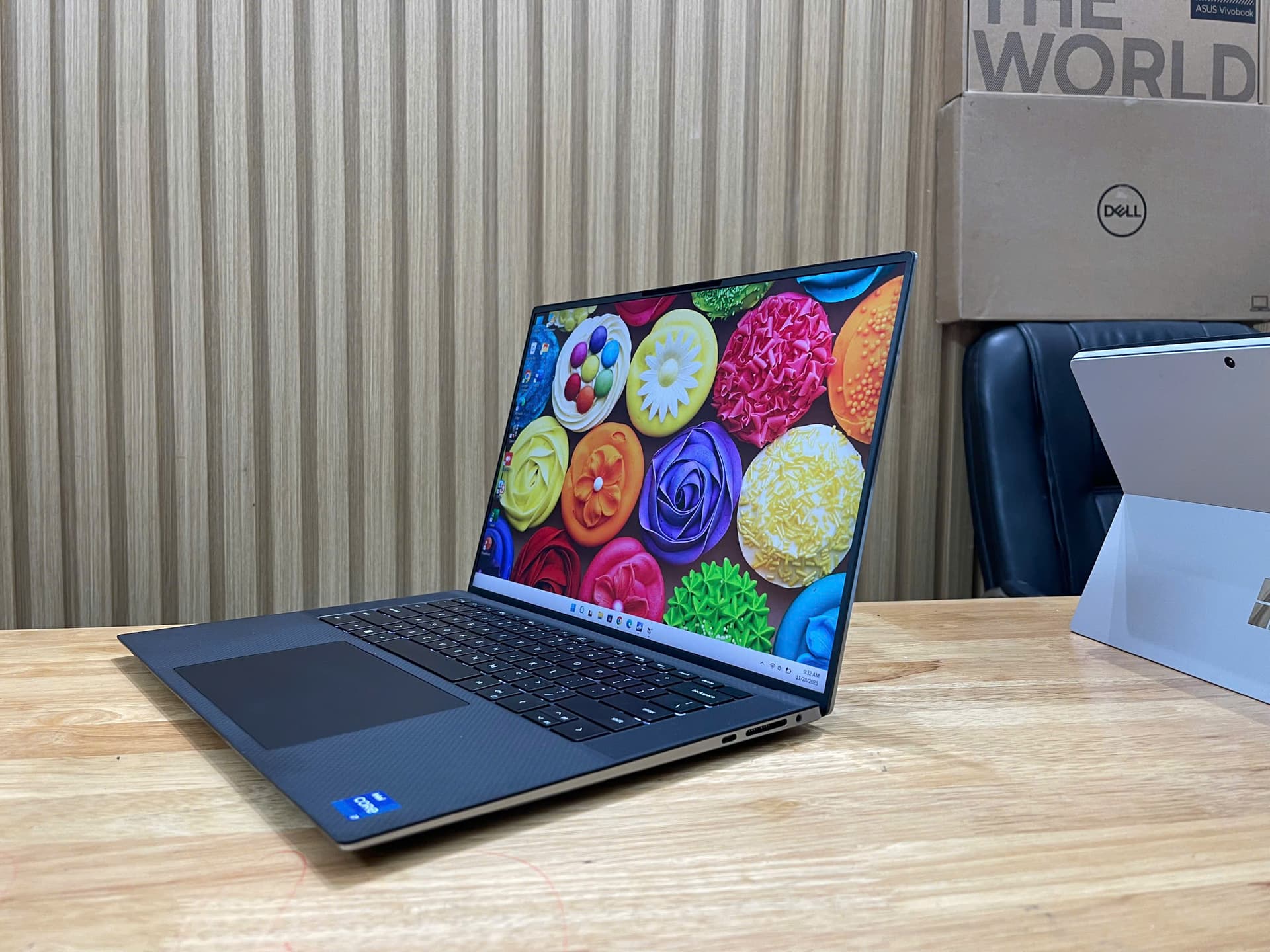 Laptop DELL Precision 5560 Mobile Workstation (2021) - CORE I7 11850H / 32GB / 512GB SSD/ QUADRO T1200 4GB