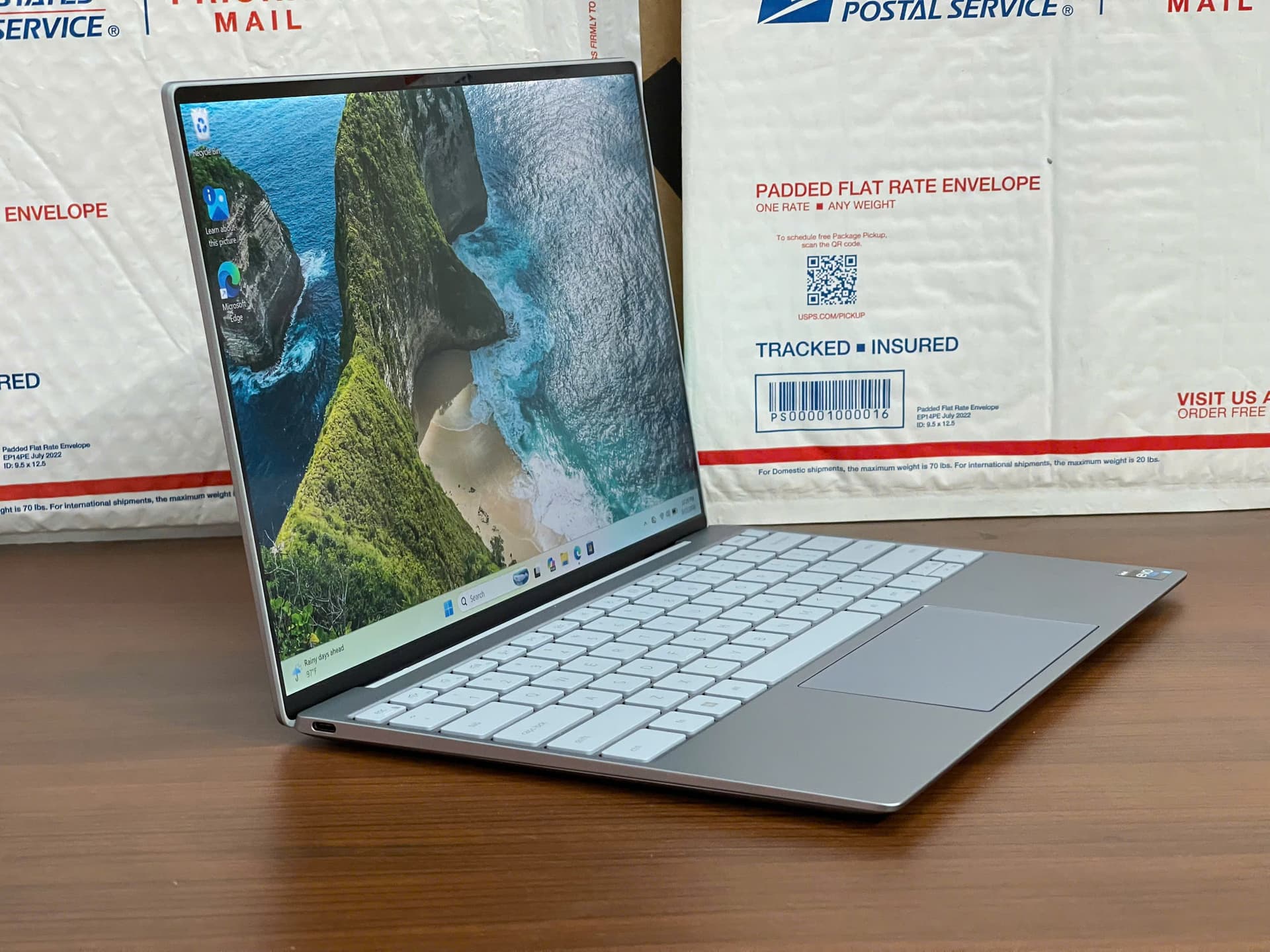 Laptop DELL XPS 13 9315 (2022) - CORE I7 1250U / 16GB / 512GB SSD / ONBOARD GRAPHICS