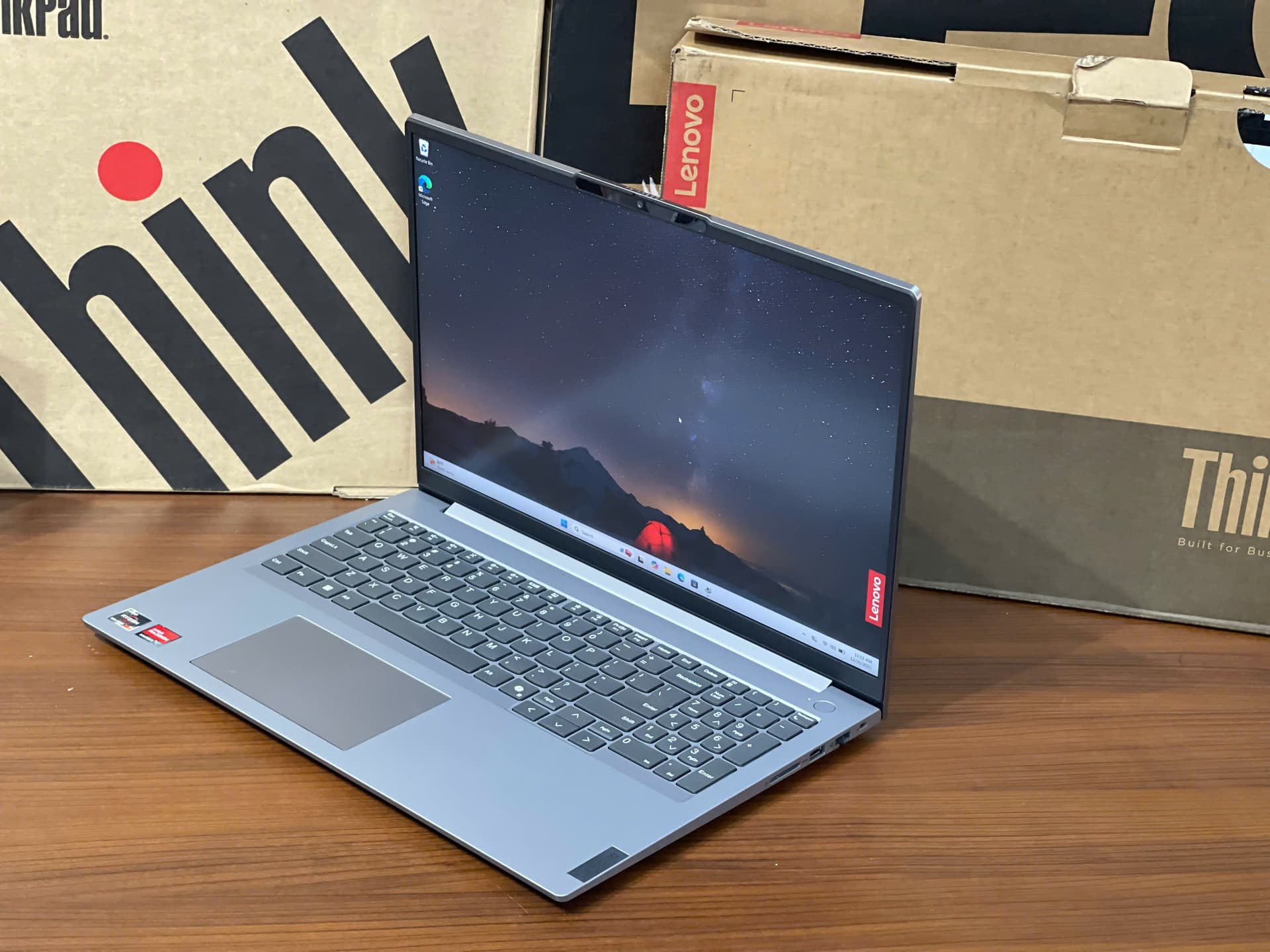 Lenovo Thinkbook 16 G7 AMD 