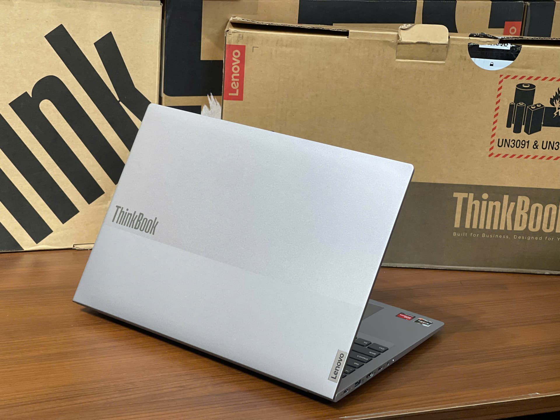 Lenovo Thinkbook 16 G7 AMD 
