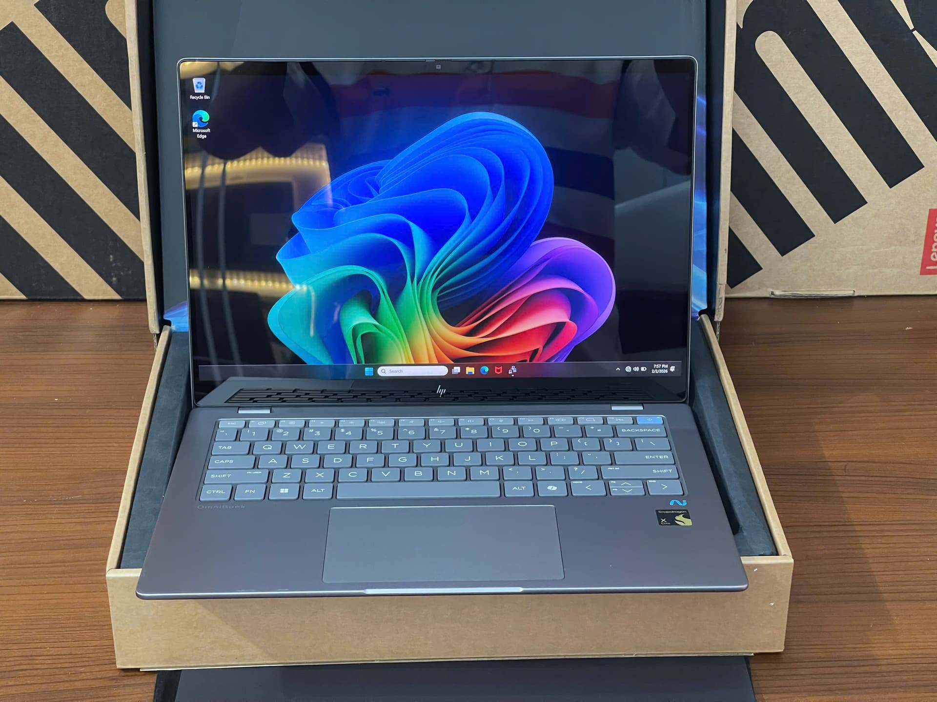 HP OmniBook X 14 fe Snapdragon X1E AI 2,2k