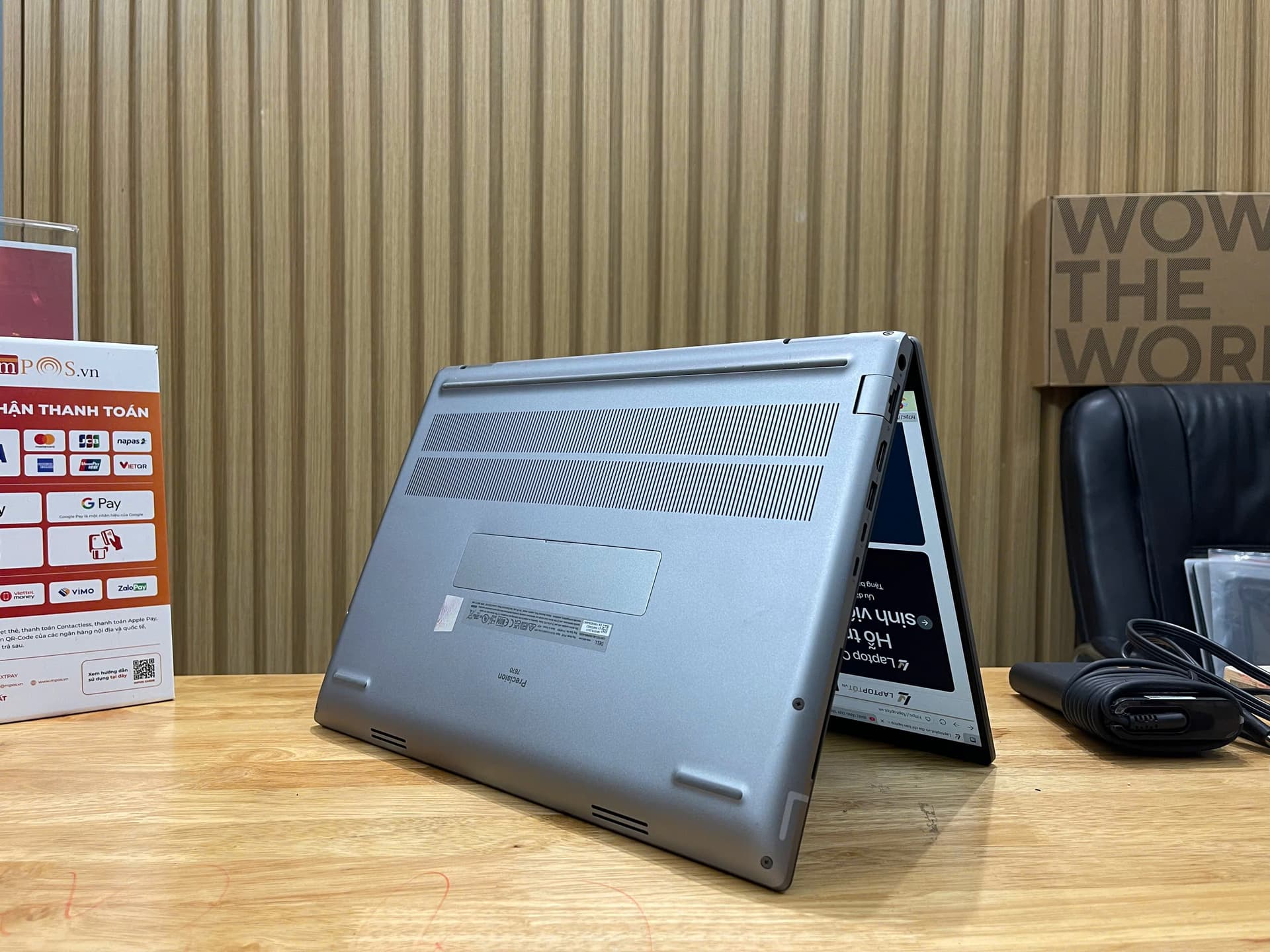 Dell Precision 7670/ Core i7 12650HX/ 16GB/ 512GB/ Intel UHD/ 16 inch FHD