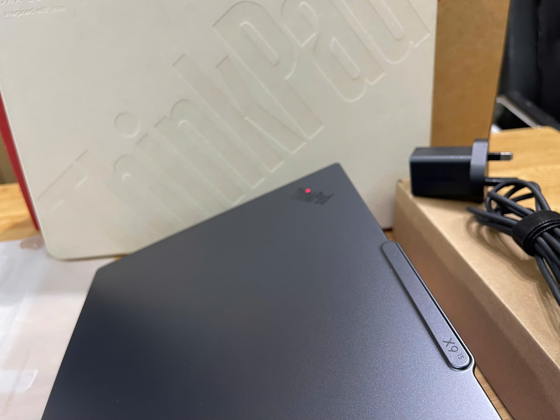 ThinkPad X9 - 15 - 2025 Aura Edition Ultra7-258V/ 32GB/ 1TB/ 2.8K OLED Touch 120Hz