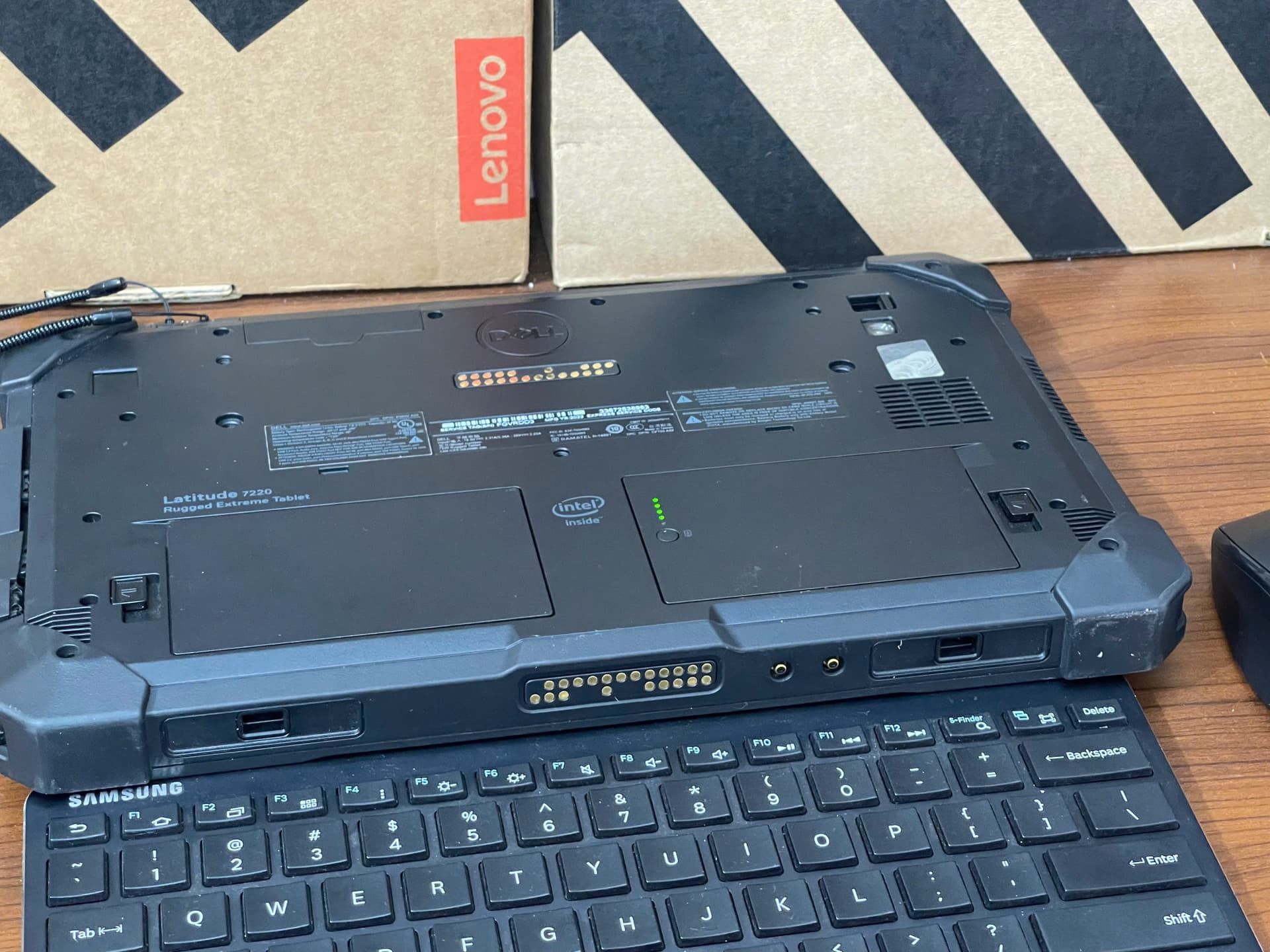 Dell  Tablet 7220, Core i3-8145U/ 8GB/256GB/ Intel UHD Graphics 620/ 11.6” FHD Touch 1000nits