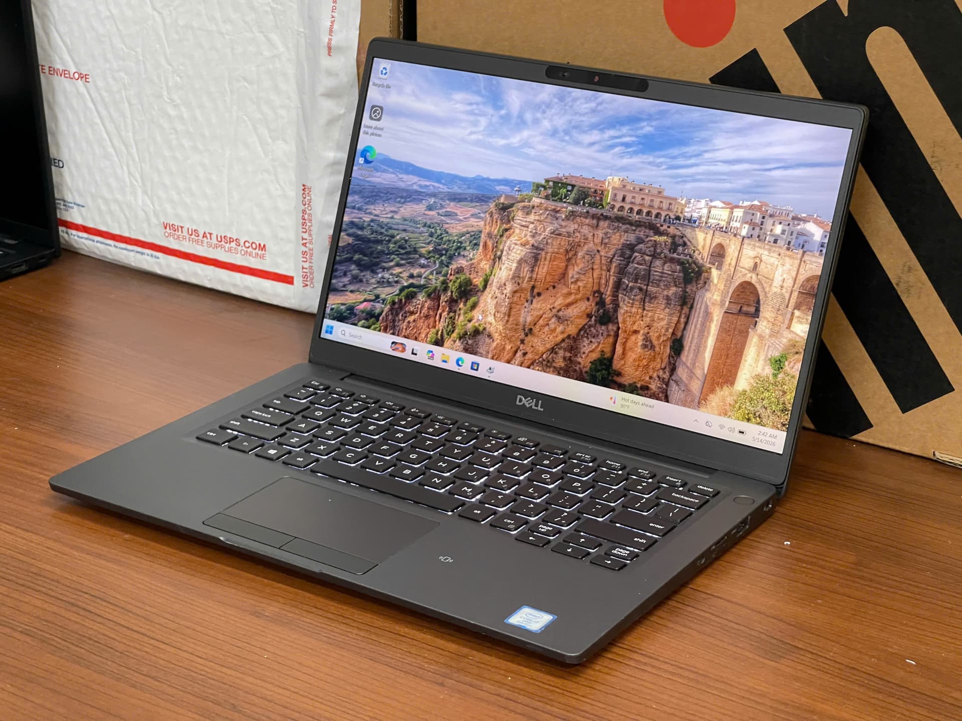 DELL LATITUDE 7400/ I7 8665U/ 16GB/256GB/14 FHD/ LEDKEYBOARD