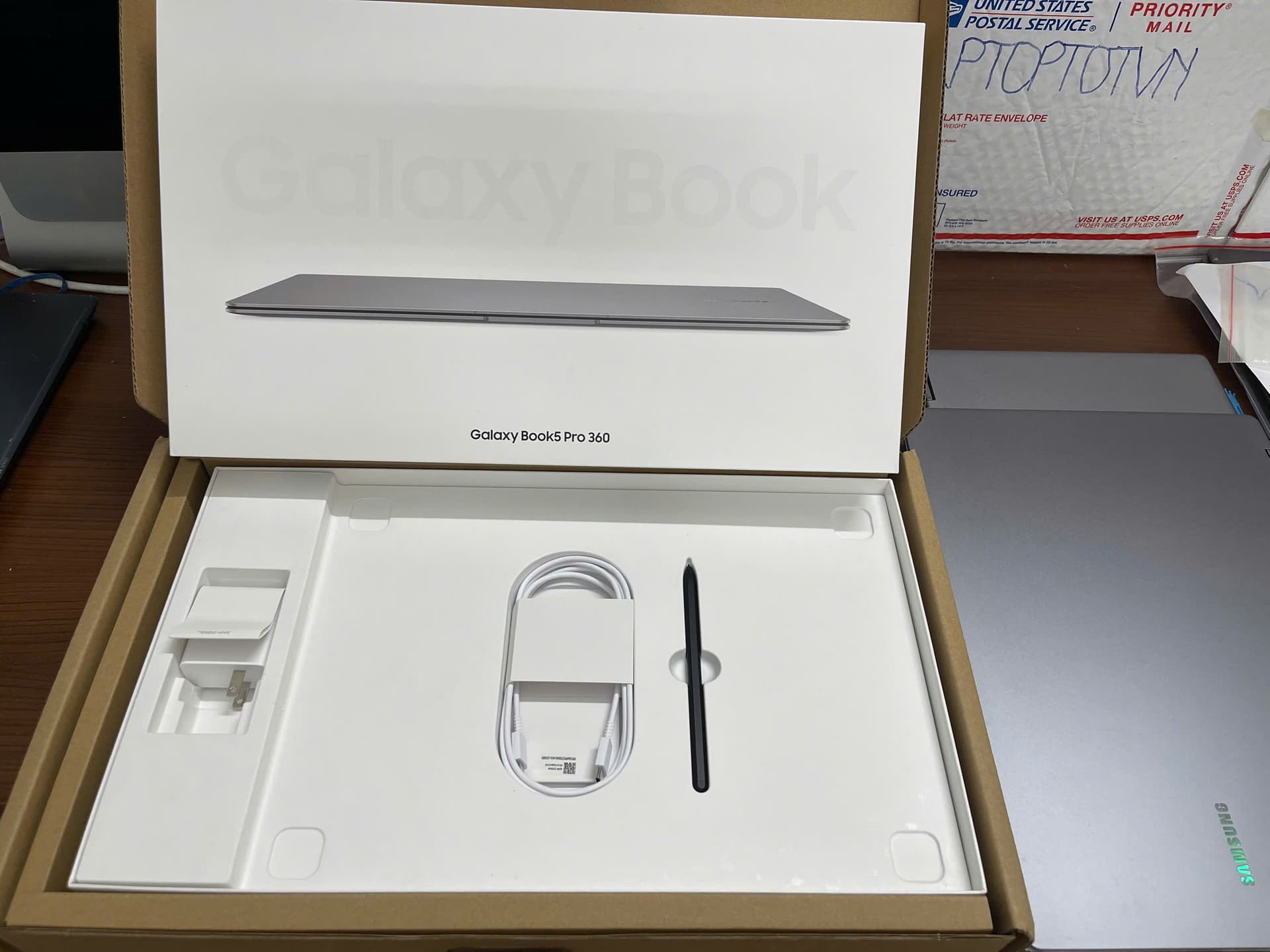 SAMSUNG GALAXY BOOK 5 PRO 360 NP960QHA/ ULTRA 7 256V/16 INCH X360 PEN 2K8 AMOLED 120HZ/OPENBOX