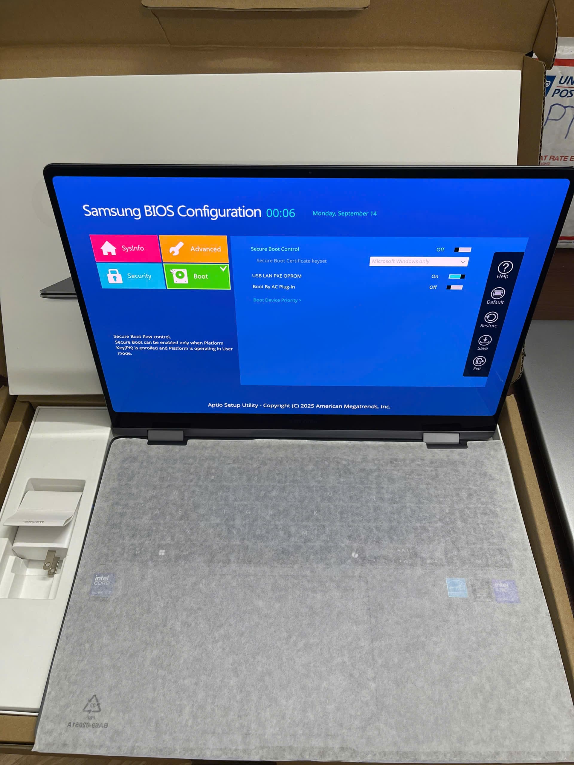 SAMSUNG GALAXY BOOK 5 PRO 360 NP960QHA/ ULTRA 7 256V/16 INCH X360 PEN 2K8 AMOLED 120HZ/OPENBOX