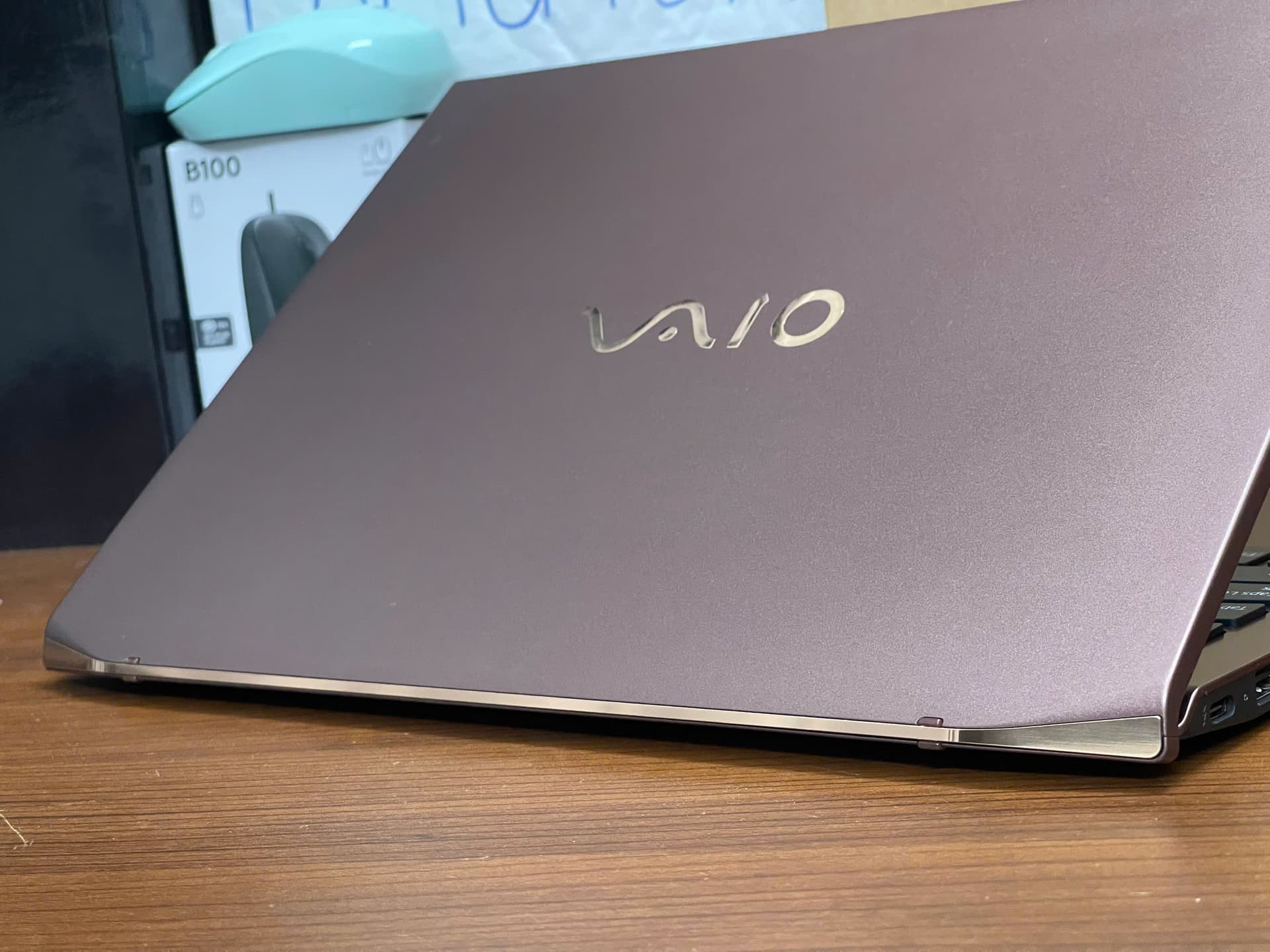 AIO Pro PK-R Ultra 7 155H - 32GB - 512GB - 14.0" 16:10 WUXGA 1920 x 1200 [Urban Bronze] / LTE 4G