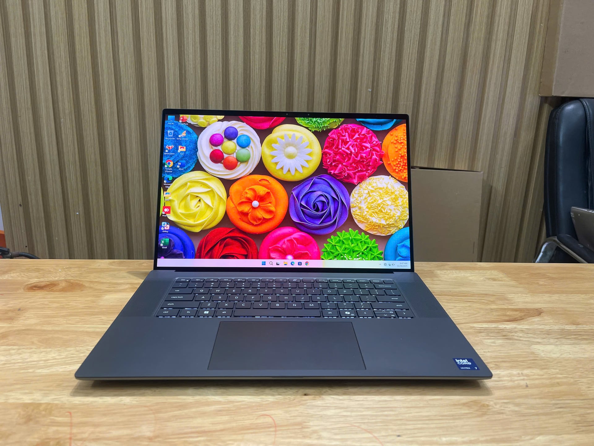 Laptop DELL Precision 5690 4k OLED RTX A2000 Ada
