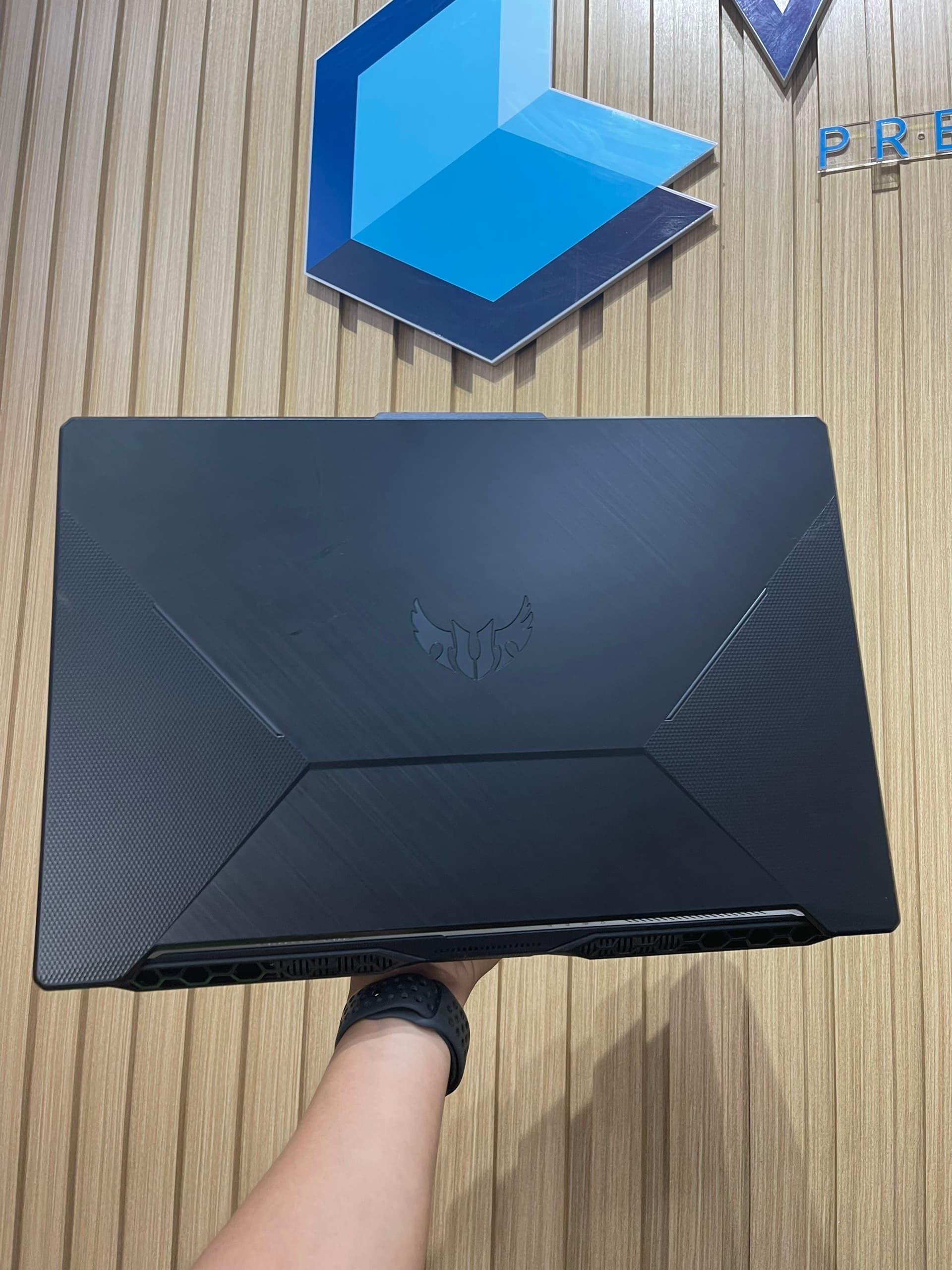 Asus Tuf A17 R5 4600H GTX1650, 17.3” FHD 144Hz Asus Tuf A17 R5 4600H GTX1650, 17.3” FHD 144Hz