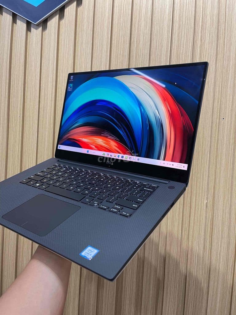 Dell Xps 15 i9 8950HK 32G 1TB 1050Ti UHD 4K Touch Dell Xps 15 i9 8950HK 32G 1TB 1050Ti UHD 4K Touch