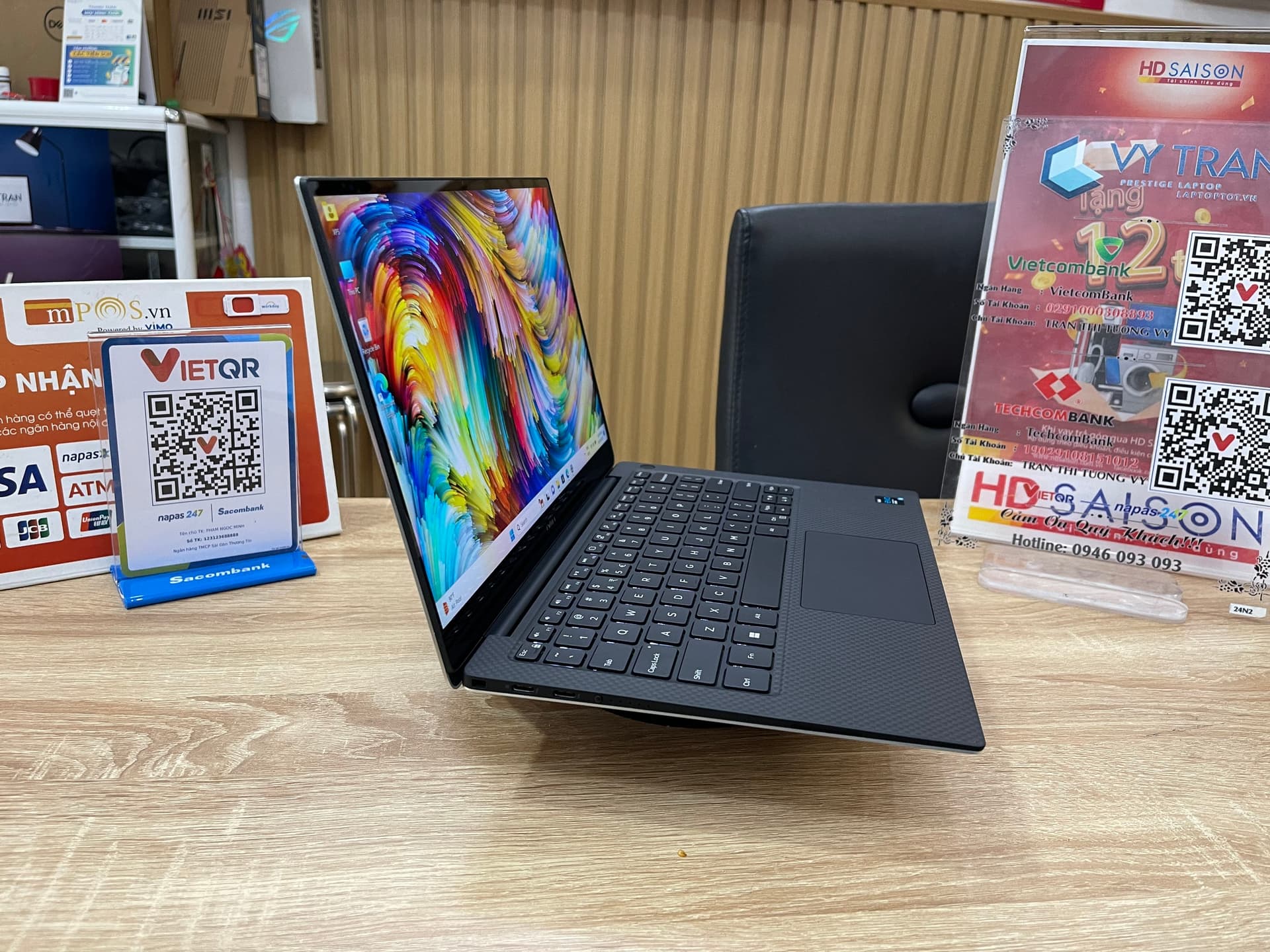 DELL XPS 9305 UHD 4K I5 1135G7 8GB 512G DELL XPS 9305 UHD 4K I5 1135G7 8GB 512G