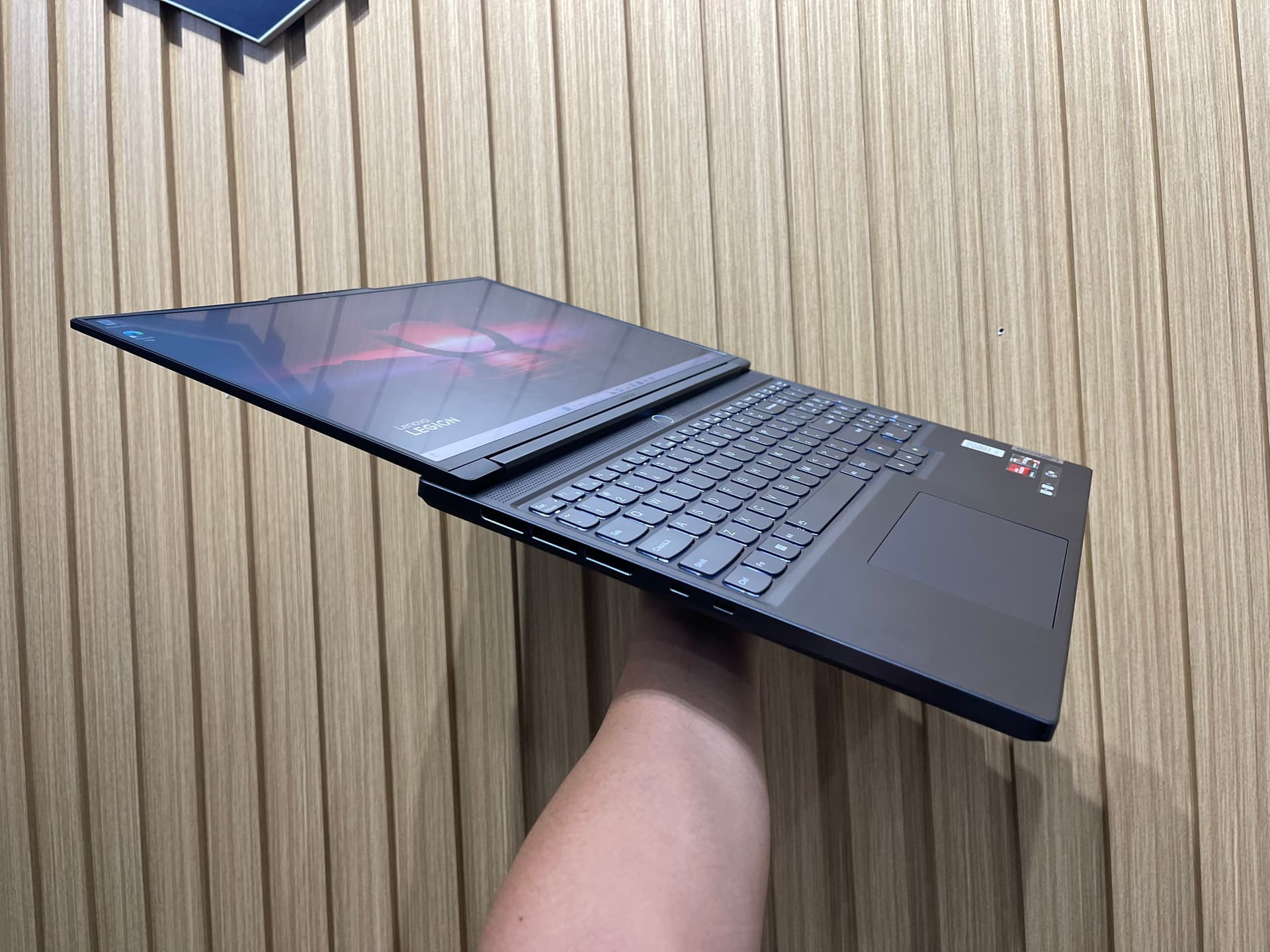 Legion S7-2023 Ryzen 9 6900HX 16”2,5K 165Hz VGA8GB Legion S7-2023 Ryzen 9 6900HX 16”2,5K 165Hz VGA8GB