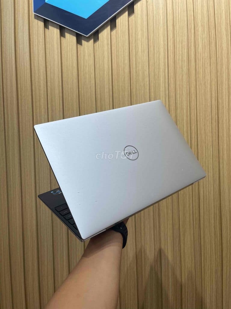 Dell XPS 9310 Dell XPS 9310