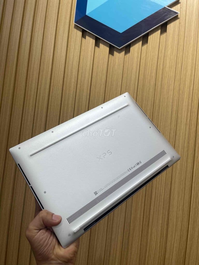 Dell XPS 9310 Dell XPS 9310