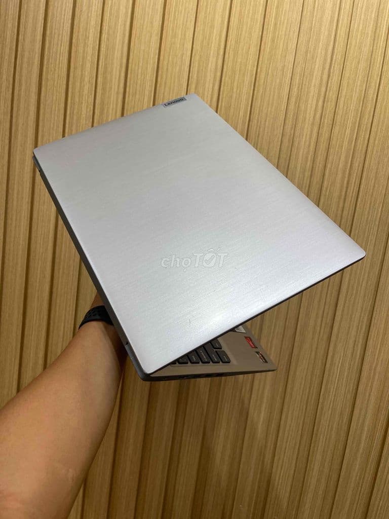 Lenovo IdeaPad 3 15ADA (2021) Lenovo IdeaPad 3 15ADA (2021)
