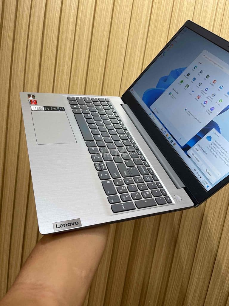 Lenovo IdeaPad 3 15ADA (2021) Lenovo IdeaPad 3 15ADA (2021)