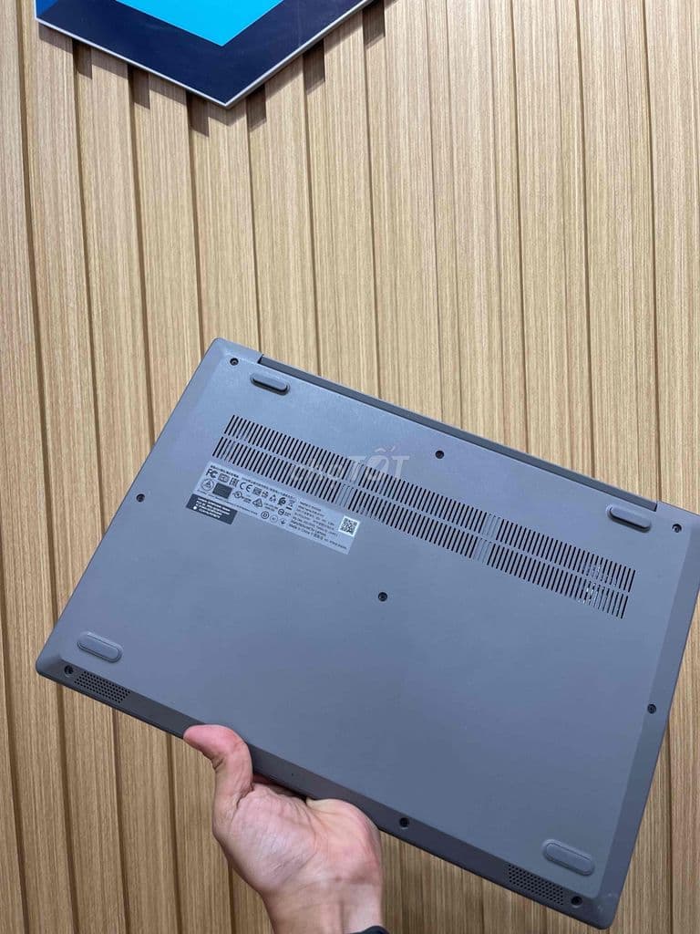 Lenovo IdeaPad 3 15ADA (2021) Lenovo IdeaPad 3 15ADA (2021)