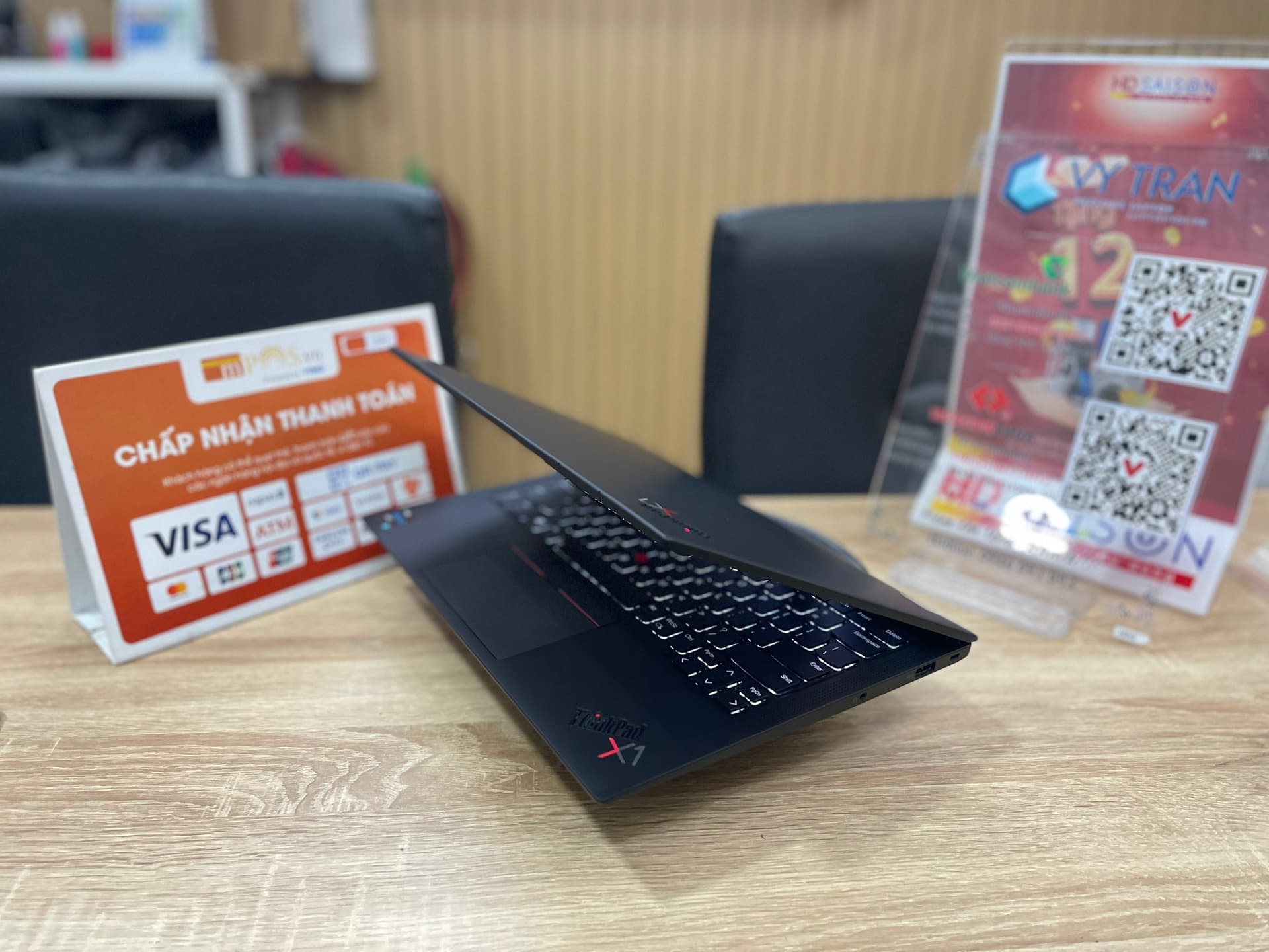 Lenovo Thinkpad X1 Carbon Gen 9 Core i7-1185G7/Intel iris Xe/16GB /1TB /14" IPS FHD+ Lenovo Thinkpad X1 Carbon Gen 9 Core i7-1185G7/Intel iris Xe/16GB /1TB /14" IPS FHD+