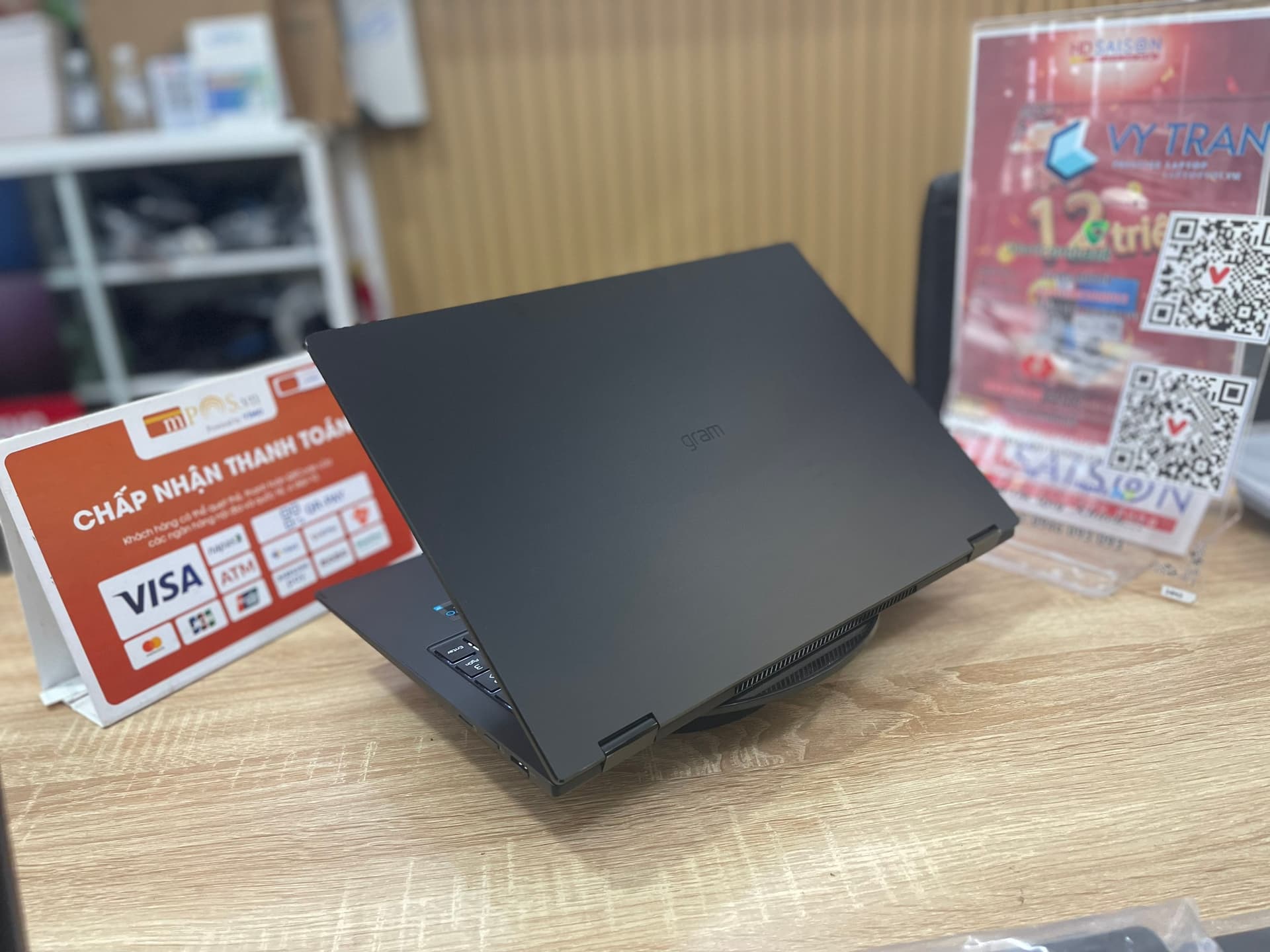 LG GRAM 16T90P 2 in 1 CORE i7-1165G7 RAM 16GB SSD 512GB 16" 2K LG GRAM 16T90P 2 in 1 CORE i7-1165G7 RAM 16GB SSD 512GB 16" 2K