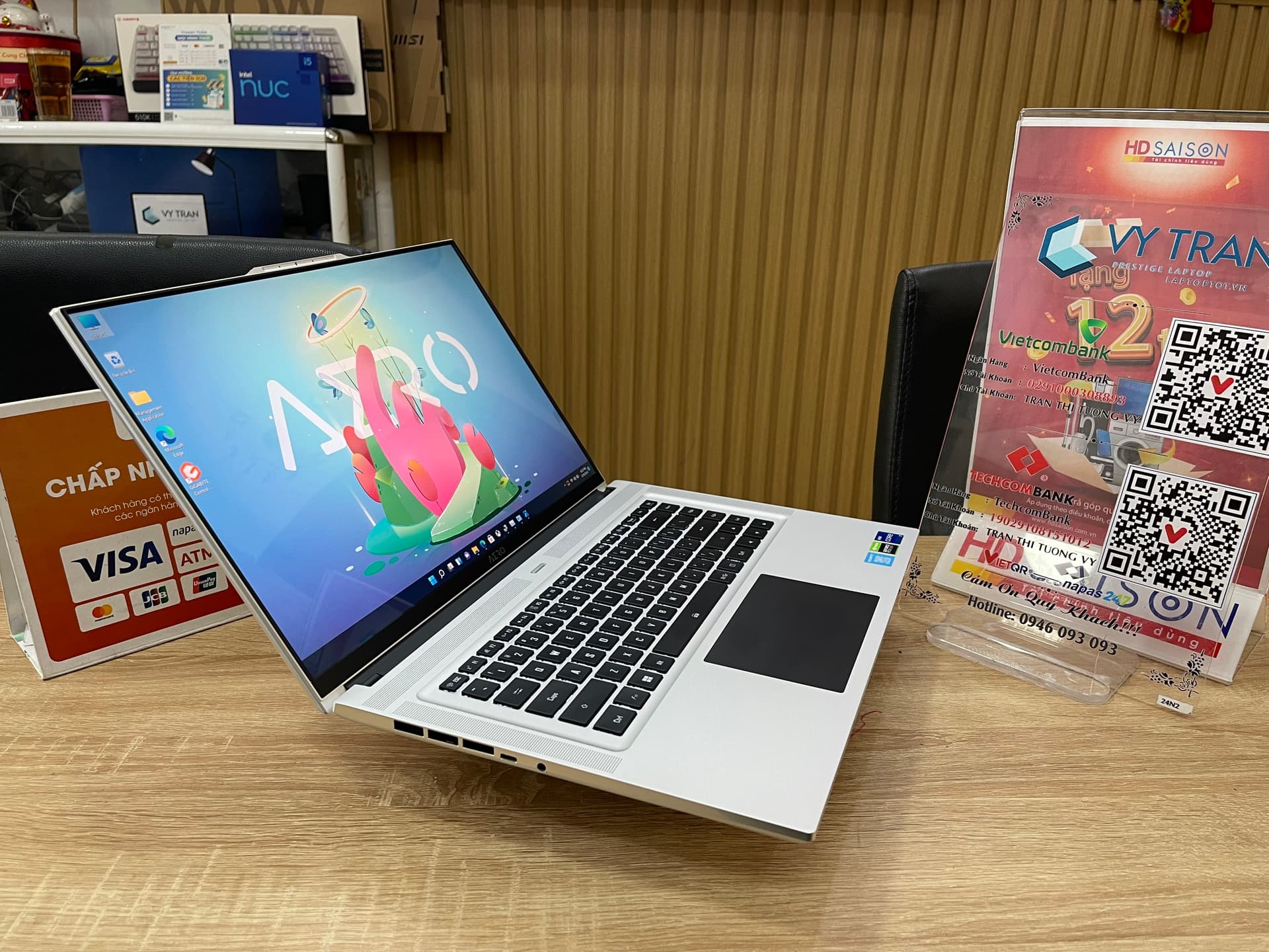 GIGABYTE AERO 16 XE5, RTX 3070Ti, i7 Gen 12 GIGABYTE AERO 16 XE5, RTX 3070Ti, i7 Gen 12