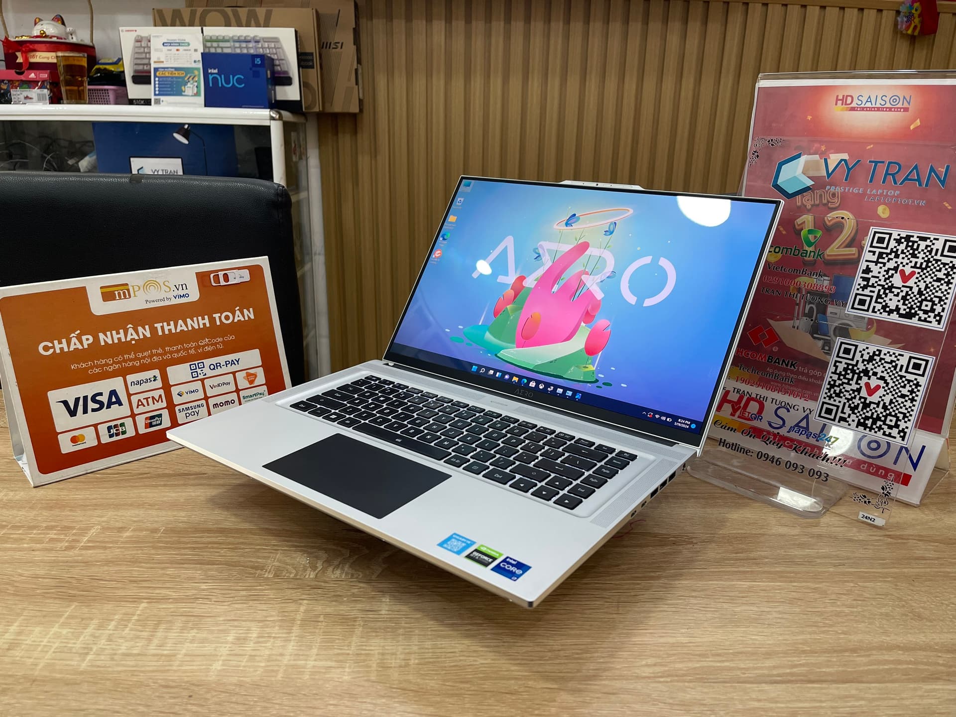 GIGABYTE AERO 16 XE5, RTX 3070Ti, i7 Gen 12 GIGABYTE AERO 16 XE5, RTX 3070Ti, i7 Gen 12