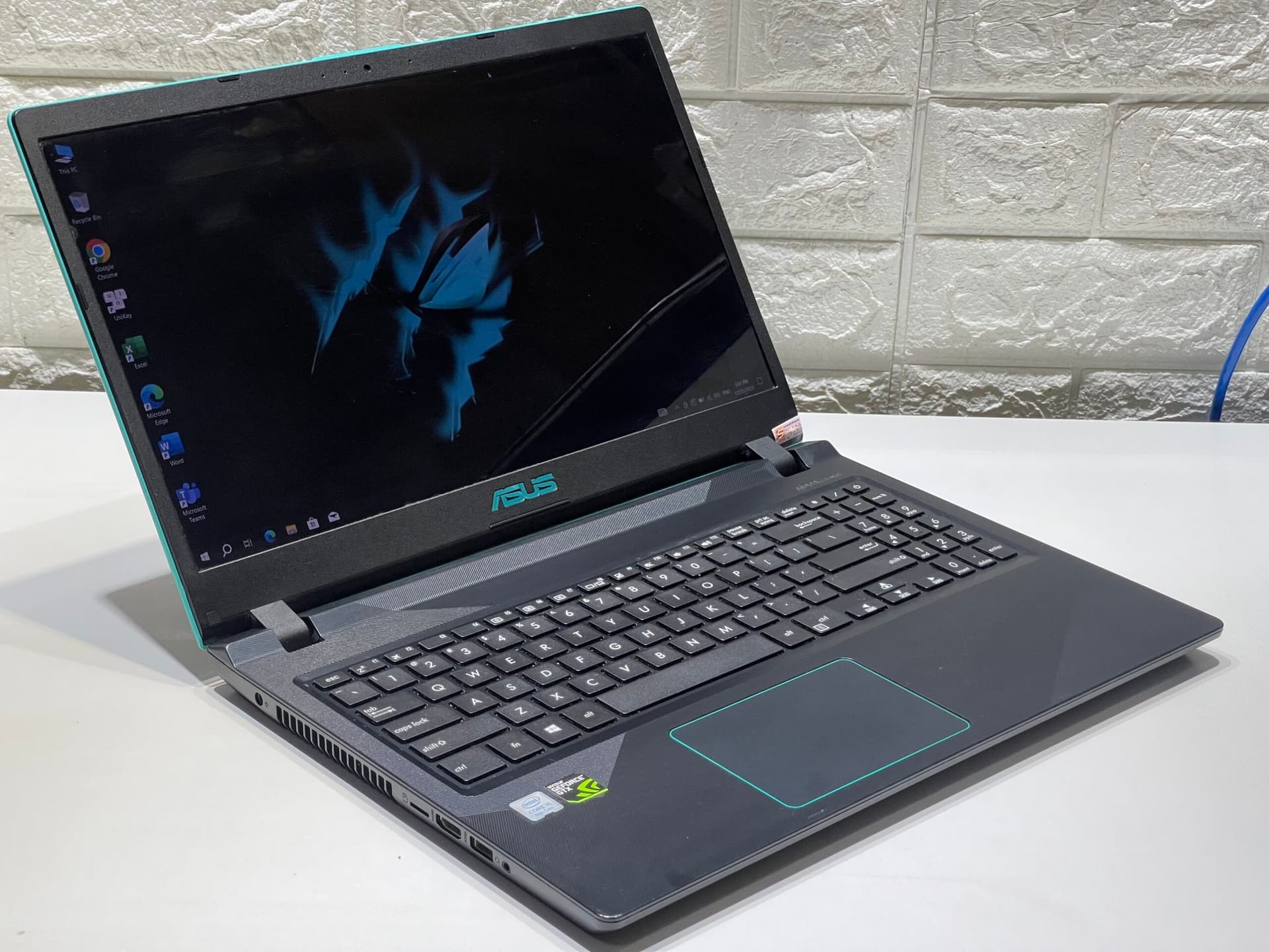 Laptop Asus Gaming F560DU/ i5 8250 8CPUS/ 8G/ SSD128 + 1000G/ GTX1050 4G/ Viền Mỏng/ Chuyên Game Đồ Họa/ Giá rẻ Laptop Asus Gaming F560DU/ i5 8250 8CPUS/ 8G/ SSD128 + 1000G/ GTX1050 4G/ Viền Mỏng/ Chuyên Game Đồ Họa/ Giá rẻ