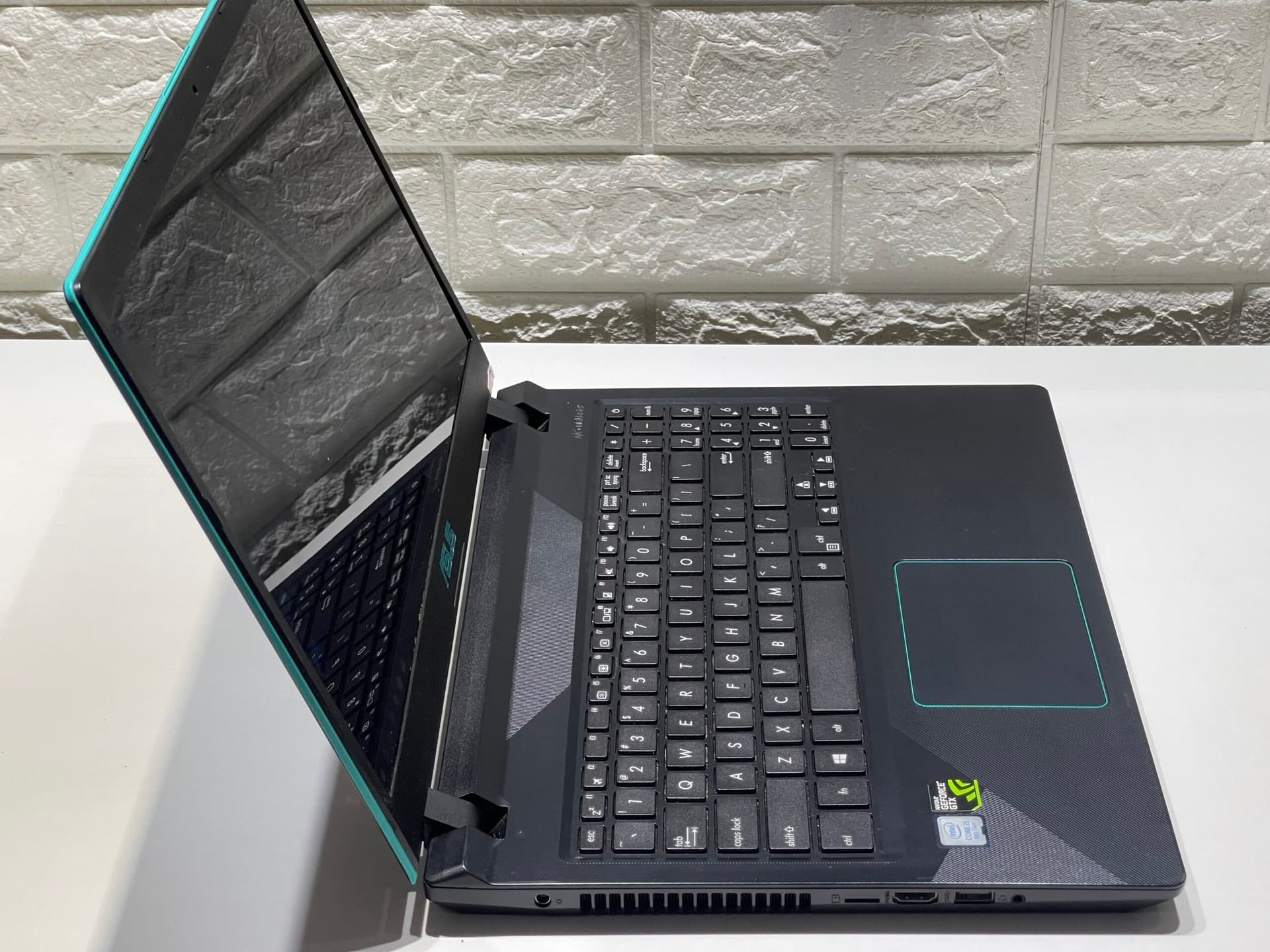 Laptop Asus Gaming F560DU/ i5 8250 8CPUS/ 8G/ SSD128 + 1000G/ GTX1050 4G/ Viền Mỏng/ Chuyên Game Đồ Họa/ Giá rẻ i5 8250/GTX 1050/16GB /128GB /15.6" FHD Laptop Asus Gaming F560DU/ i5 8250 8CPUS/ 8G/ SSD128 + 1000G/ GTX1050 4G/ Viền Mỏng/ Chuyên Game Đồ Họa/ Giá rẻ i5 8250/GTX 1050/16GB /128GB /15.6" FHD