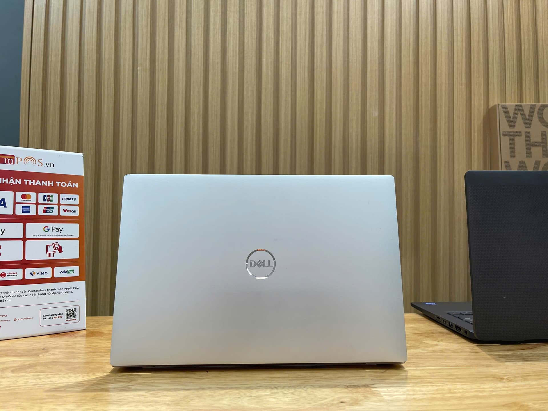 Laptop DELL XPS 13 9300 i5 Laptop DELL XPS 13 9300 i5