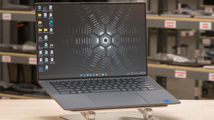 Laptop DELL PRECISION 5570 2022 i9 12900H/ RAM 32GB/ SSD 1TB/ 15INCH FHD+/ VGA RTX A2000 8GB Laptop DELL PRECISION 5570 2022 i9 12900H/ RAM 32GB/ SSD 1TB/ 15INCH FHD+/ VGA RTX A2000 8GB