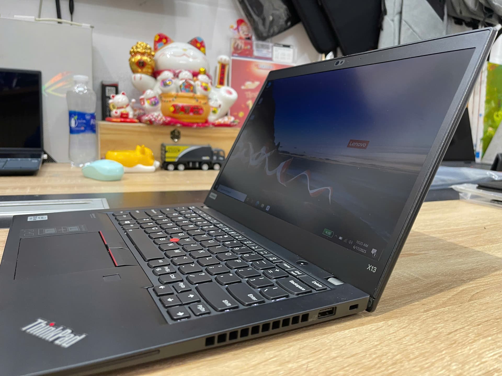 LENOVO THINKPAD X13 GEN 1 i5 10210U/ RAM 8GB/ SSD 256GB LENOVO THINKPAD X13 GEN 1 i5 10210U/ RAM 8GB/ SSD 256GB