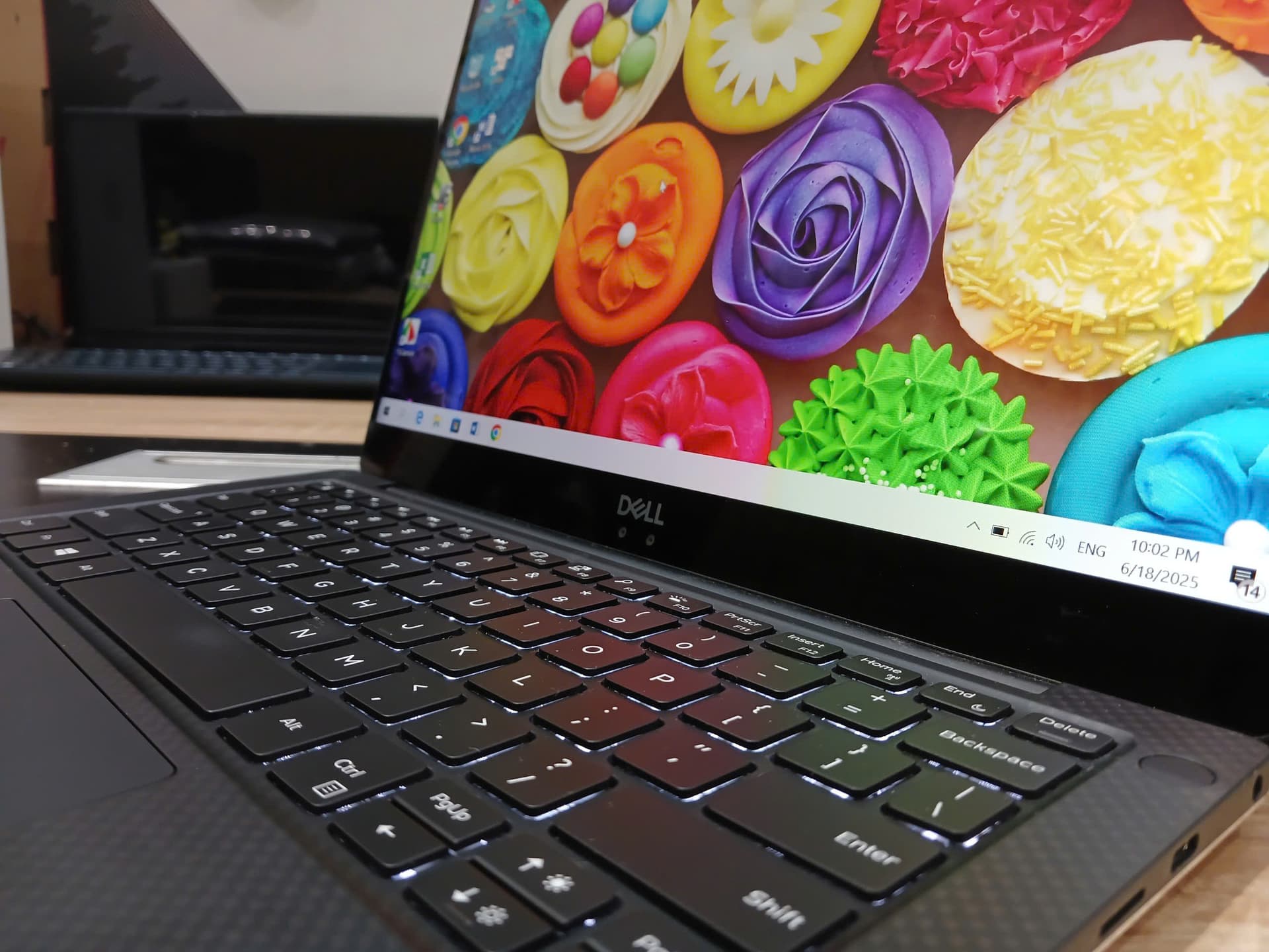 Dell XPS 9370 Core i5 8250U/ 8GB/ 256GB/ 13 inch FHD Dell XPS 9370 Core i5 8250U/ 8GB/ 256GB/ 13 inch FHD