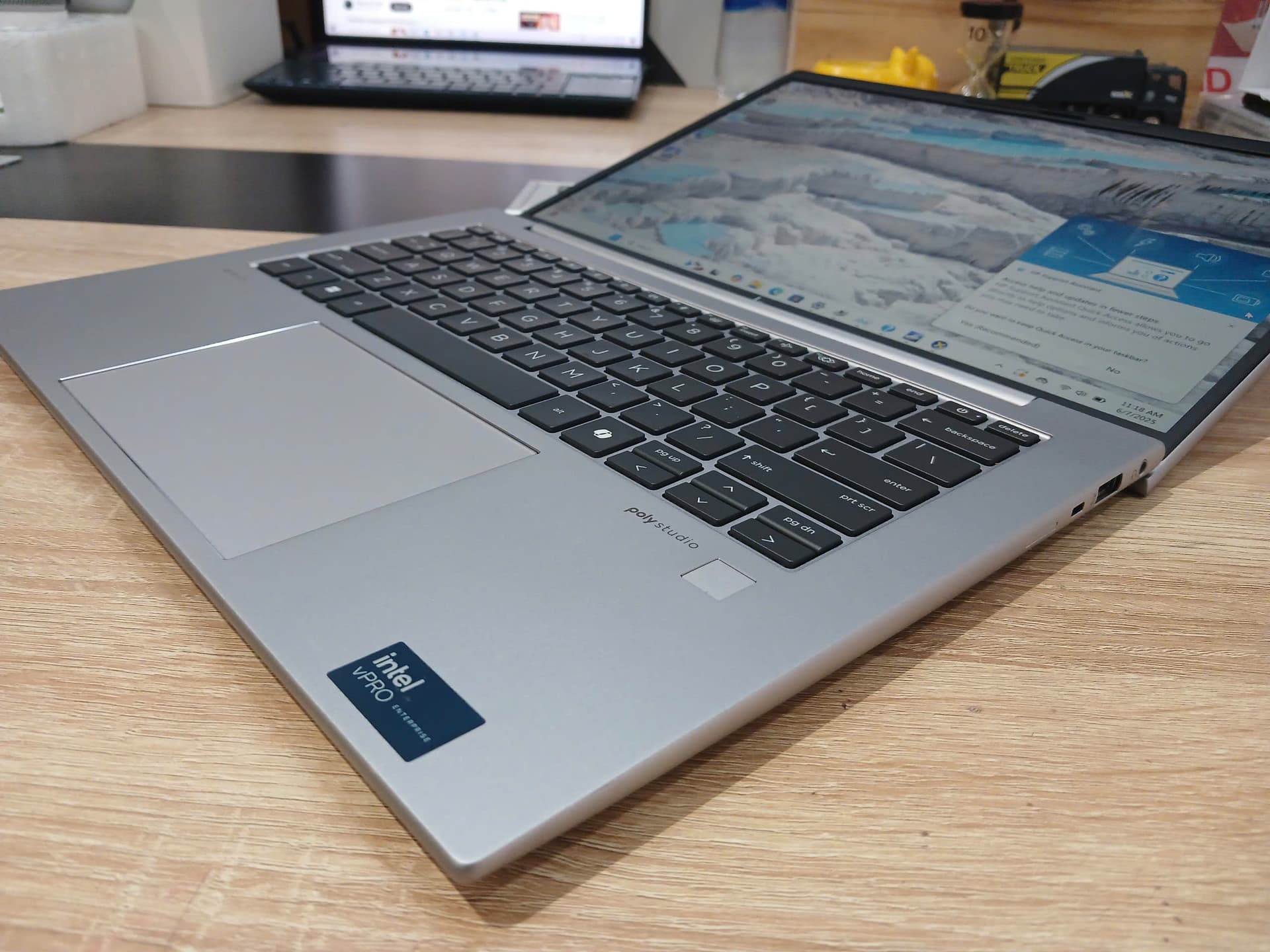 HP Zbook Firefly 14 G11 Ultra 7 165H HP Zbook Firefly 14 G11 Ultra 7 165H