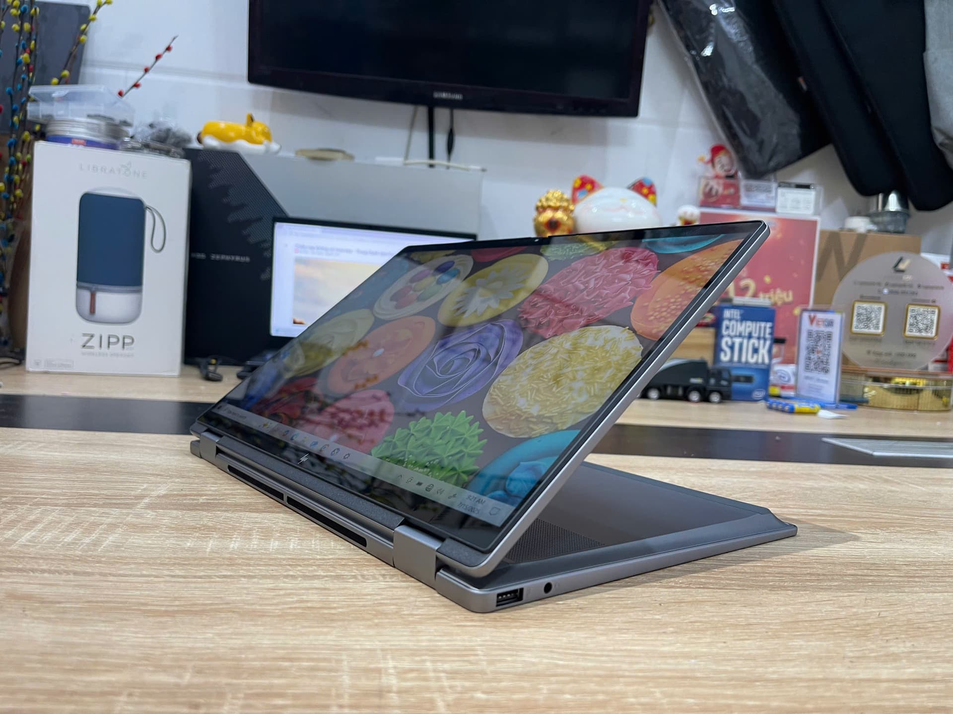 Laptop HP OmniBook X Flip 14 2-in-1 Laptop HP OmniBook X Flip 14 2-in-1