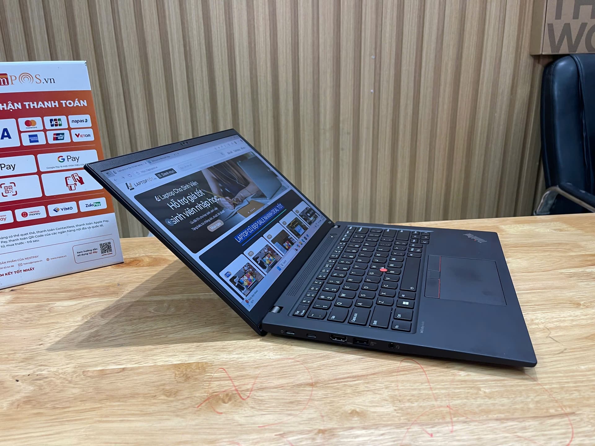 Lenovo ThinkPad T14s Gen 4 AMD Ryzen 7 7840U (2025) Lenovo ThinkPad T14s Gen 4 AMD Ryzen 7 7840U (2025)